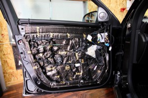 w205 w213 w222 ドアスピーカー交換 インナーバッフル　ベンツ専用スピーカーセット　デッドニング　静穏化　防音　制振　名古屋