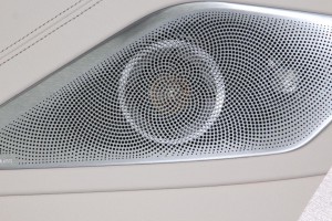 BMW スピーカー交換 ツイーター取付 音質向上　ツイーター埋込　HOT WIRED 名古屋 MERCURY CAR AUDIO CE-165 TWEETER
