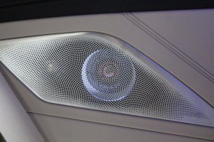 BMW 光るスピーカー スピーカー交換 光るツイーター ツイーター交換 B&W BOWERS & WILKINS HOT WIRED 名古屋