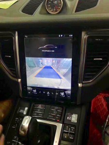 マカン　ナビ交換　大型モニター　タッチパネル　10インチ　縦型モニター　テスラ