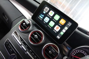 W205 BENZ ベンツ Cクラス 外部入力　有効化　コーディング　CarPlay インターフェース　ミラーリング　後付け　カープレイ