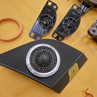 Audi A8 ツイーター交換　ツイーター埋込　スピーカー交換　AUDI純正BOSE