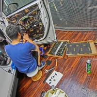 CX-5 スピーカー交換　ドアのデッド二ング　音質向上　HOT WIRED 名古屋