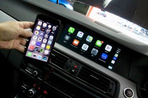 BMW 純正ナビ CIC 後付けCarPlay AndroidAuto ミラーリング インターフェース　ハンズフリー　ワイヤレスCarPlay HOT WIRED 名古屋　NBT NBTevo