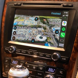 BENTLEY 純正ナビ　後付けCarPlay Apple CarPlay AndroidAuto ミラーリング　iPhone コーディング　インターフェース　名古屋　ホットワイヤード　HOT WIRED カーオーディオ専門店　カープレイ　モジュール