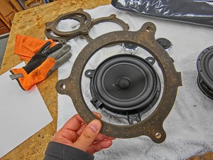 CX-8 マツダ純正 BOSE スピーカー交換 ツイーター交換  音質向上　音質改善 デッドニング サウブーハー インナーバッフル センタースピーカー サラウンドスピーカー トランクデッドニング ツイーター 埋込加工 MERCURY CAR AUDIO