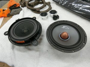 CX-8 マツダ純正 BOSE スピーカー交換 ツイーター交換 音質向上　音質改善 デッドニング サウブーハー インナーバッフル センタースピーカー サラウンドスピーカー トランクデッドニング ツイーター 埋込加工 MERCURY CAR AUDIO
