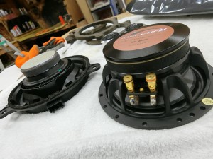 CX-8 マツダ純正 BOSE スピーカー交換 ツイーター交換 音質向上　音質改善 デッドニング サウブーハー インナーバッフル センタースピーカー サラウンドスピーカー トランクデッドニング ツイーター 埋込加工 MERCURY CAR AUDIO