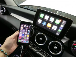 ベンツ　Sクラス　BENZ Cクラス　CarPlay コーディング　ミラーリング　インターフェース　後付けカープレイ　Apple CarPlay AndroidAuto iPhone 外部入力　AUX 有効化