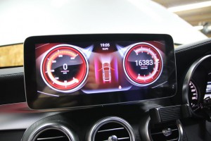 10.25インチ　ベンツ　Cクラス　W205 アンドロイド Apple CarPlay 4G YOUTUBE ミラーリング モニター交換 ナビ交換 ナビ取付 SIM iPhone