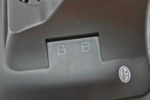 4G SIMスロット　アンドロイド　アンドロイドナビ　ベンツ  W205 Cクラス 12.3インチ　タッチパネル　ワイヤレスCarPlay HOT WIRED 名古屋