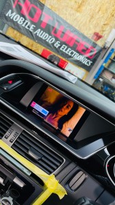 A4 A3 A2 A1 Q4 Q5 Q6 Q7 アウディ Audi TT 純正ナビ 後付けCarPlay ワイヤレスCarPlay ミラーリング　AndroidAuto ディスプレイオーディオ化　外部入力　Apple CarPlay iPhone MMI
