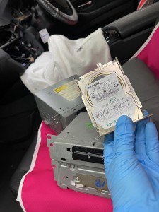CIC BMW ナビ修理 HDD 再起動　グレーアウト　ブラックアウト　iDrive 電源落ちる　再起動