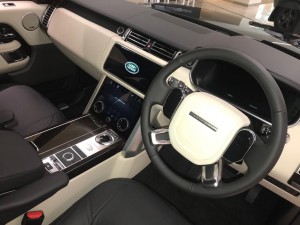 ランドローバー　ディスカバリー　レンジローバー　ディフェンダー　CarPlay 純正ナビ　ミラーリング　ワイヤレス　スピーカー交換　音質向上