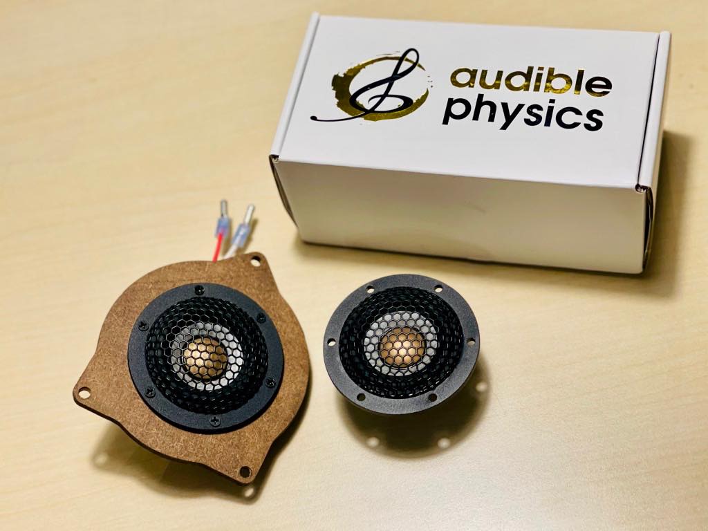 最も確実なベンツのカーオーディオの音質向上の方法：効果的に音質向上を実現するドアスピーカー交換の方法のご紹介　W205,W222.W231,GLC