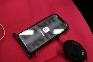 BMW M2 F30 F10 F15 G30 F34 F87 M2 M3 M4 Apple CarPlay ワイヤレス ミラーリング Android Auto 後付けCarPlay iPhone BMW純正ナビ コーディング 有効化 インストール 名古屋 グーグル YOUTUBE 動画 視聴 NBT NBTEVO EVO2 EVO CIC 