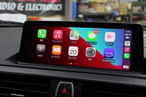 BMW M2 F30 F10 F15 G30 F34 F87 M2 M3 M4 Apple CarPlay ワイヤレス ミラーリング Android Auto 後付けCarPlay iPhone BMW純正ナビ コーディング 有効化 インストール 名古屋 グーグル YOUTUBE 動画 視聴 NBT NBTEVO EVO2 EVO CIC 