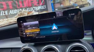 ワイヤレスCarPlay　無線化　ベンツ純正　AndroidAuto　w205 後期型　ドングル　ミラーリング　ワイヤレス化 youtube netflix