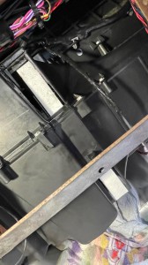hummer h2 ハマー エスカレード　エバポレータ　洗浄　エアコン　修理　ブロア　ガス　冷えが悪い　効きが悪い　エアコンフィルター
