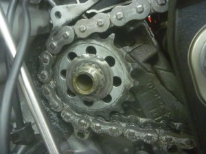 S1000RR BMW フロントスプロケット　スプロケット交換 チェーン交換 チェーンオイル スパ西浦　鈴鹿サーキット　ギア比　サーキット仕様