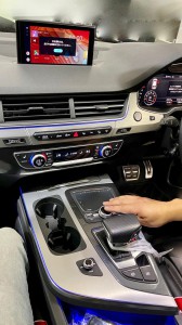 動画視聴　Android BOX アンドロイド ボックス MMI AUDI アウディ CarPlay ワイヤレス　ミラーリング　無線化　グーグルマップ NETFLIX  YOUTUBE GOOGLE Q7 Q3 Q5 A3 A4 A7 A8