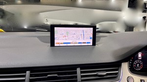 Android BOX アンドロイド ボックス MMI AUDI アウディ CarPlay ワイヤレス　ミラーリング　無線化　グーグルマップ NETFLIX  YOUTUBE GOOGLE Q7 Q3 Q5 A3 A4 A7 A8 動画再生