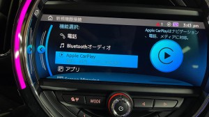F60 BMW MINI ミニ ワイヤレス CarPlay 有効化　コーディング　ミラーリング　アンドロイド　MIRACAST WIFI Bluetooth iPhone スマホ F55 F54 F56 F57