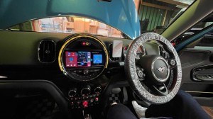 F60 BMW MINI ミニ ワイヤレス CarPlay 有効化　コーディング　ミラーリング　アンドロイド　MIRACAST WIFI Bluetooth iPhone スマホ F55 F54 F56 F57