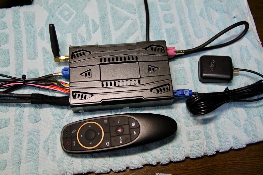 純正CarPlayで動画再生を可能にするデバイス：アンドロイドBOX 9.0(Android9.0/Bluetooth5.0) ハイスペックモデル新発売！ Netflix,Fulu,プライムビデオ,Youtube,iPhoneミラーリングなど　