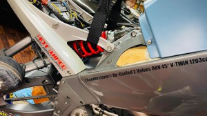 BUELL  ビューエル　XB12S XB ワンオフ　リアスプリング　サスペンション　オーバーホール　フロントフォーク　リアショック　油面　粘度　フォークオイル　スプリング　乗り心地　改善　バネレート