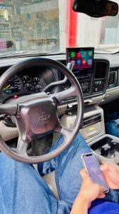 HUMMER H2 ワイヤレスCarPlay ミラーリング　YOUTUBE Android Auto 汎用　後付け　HDMI ビデオ入力　タホ　サバーバン　エスカレード アメ車　グーグルマップ　AMAZON ハンズフリー
