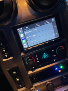 HUMMER H2 ワイヤレスCarPlay ミラーリング　YOUTUBE Android Auto 汎用　後付け　HDMI ビデオ入力　タホ　サバーバン　エスカレード アメ車　グーグルマップ　AMAZONミュージック