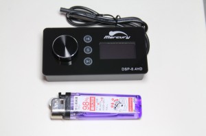 DSP内蔵　パワードウーハー　4CH.アンプ内蔵パワードウーハー　フロントスピーカー用アンプ内蔵パワードウーハー　Bluetooth5.0 ハイレゾ　FLUC オールインワン　カーオーディオ　Mercury Car Audio DSP8.4HD マスターボリューム　リモコン コマンダー