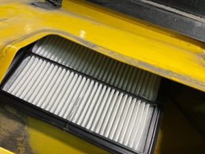 ハマー HUMMER H2 アメ車　エアコン　冷えない　修理　エバポレーター　ガス漏れ　コンプレッサー　エアコンフィルター　エバポレータ　洗浄　ブロアー　アクチュエーター　ブレンディングドア　温度調整　エアコンガス　外気　内記　匂い　臭い　消臭　キャビンエアフィルタ　エスカレード　タホ　サバーバン　ブロアーモーター
