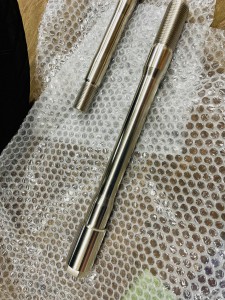 BUELL XB クロモリ　アクスルシャフト　クロモリシャフト　名古屋　HOT WIRED ビューエル　メンテナンス　オーバーホール
