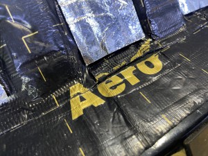 デッドニング　防音　防振　共振　静音化　快適化　最適化　遮音　遮熱　断熱　エアコンの効き　熱反射　猛暑　酷暑　ルールのデッドニング　フロアーのデッドニング　断熱処理　遮熱処理　断熱材　遮熱材　シンサレート　STP DYNAMAT HUMMER H2 カーゴスライド　ホットワイヤード　断熱マット