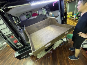 デッドニング　防音　防振　共振　静音化　快適化　最適化　遮音　遮熱　断熱　エアコンの効き　熱反射　猛暑　酷暑　ルールのデッドニング　フロアーのデッドニング　断熱処理　遮熱処理　断熱材　遮熱材　シンサレート　STP DYNAMAT HUMMER H2 カーゴスライド　ホットワイヤード　HOT WIRED