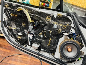 マツダ純正BOSE ボースサウンド　BOSEサウンド　NDロードスター　純正BOSE スピーカー交換 ツイーター交換　ヘッドレスト　ツイーター埋め込み　名古屋　ホットワイヤード　Mercury Car Audio C62-BOSE