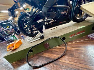 buell xb12 ebr hotwired ビューエル　ドライブベルト　ベルト交換　純正互換品　ブレーキパッド交換　ベルトドライブ　チェーンドライブ