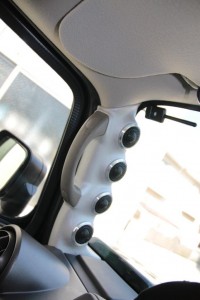 HUMMER H2 ドアスピーカー　ツイーター　スピーカー交換　ツイーター交換　カスタムカーオーディオ　アウターバッフル　ピラー埋込　Mercury Car Audio C62 張り替え　ドアパネル　デッドニング　4連ツイーター