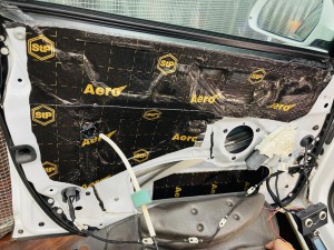 Audi A6 BOSE スピーカー交換　スコーカー　ツイーター　後付けCarPlay 音質向上　ウーハー　B&O