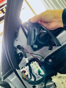 ベンツ　純正スピーカー　ドアスピーカー　スピーカー交換　ツイーター　Audible Physics RAM2 デッドニング　ツイーターがない　音質向上　W205 W222 W213 GLC Sクラス　Cクラス　Eクラス　Gクラス　ブルメスター BURMESTER  音質改善　カーオーディオ　純正ナビ　名古屋　ツイーター取付