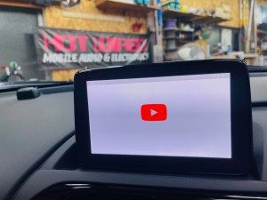 マツダ　マツコネ　CarPlay カープレイ　動画再生　アンドロイド　Youtube Netflix プライムビデオ アンドロイドBOX