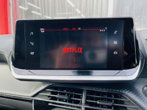 アンドロイドBOX9.0 CarPlay カープレイ　純正カープレイ　動画再生　動画視聴　Youtube ネットフリックス　プライムビデオ  ワイヤレス　ANDROID AI BOX プジョー　シトロエン　208 308 3008 5008 508 Netflix