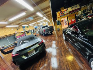 HOT WIRED 名古屋　ホットワイヤード　エアコン工事　ダイキン　空調付きガレージ　空調　木工室　エアコン　天カセ　ガレージフロアー