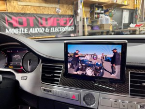 アウディ Audi A8 S8 ワイヤレス　Apple CarPlay カープレイ　後付け　インターフェース　Android Auto ミラーリング　Youtube　
