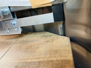 ハイラックス　タンドラ　ピックアップ　トラック　ベッド　荷台　引き出し　収納　カーゴ　スライド　スライダー　キャンパー　固定　小物収納　デッドスペース
