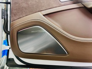アウディ AUDI BANG & OLUFSEN バングアンドオルフセン　スピーカー交換　音質向上　ツイーター　スコーカー　ウーハー　後付け　ワイヤレス　CarPlay カープレイ　カーオーディオ　純正ナビ MMI MMI2