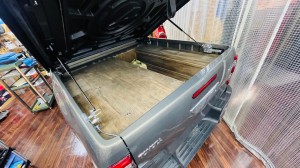ハイラックス　タンドラ　ピックアップ　トラック　ベッド　荷台　引き出し　収納　カーゴ　スライド　スライダー　キャンパー　固定　小物収納　デッドスペース