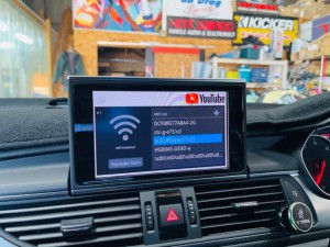 audi 後付け　カープレイ　ワイヤレス　CarPlay iPhone ミラーリング　Android Auto HDMI 映像入力　AVインターフェース AUX 外部入力 グーグルマップ　ネットフリックス　ファイヤースティック　アマゾン　プライムビデオ　ファイヤーTV 動画　サブスク　アプリ　Youtube ユーチューブ　ホットワイヤード　名古屋　アウディ　A7 A8 A6 A5 A4 A3 A2 Q5 Q7 Q3 NETFLIX